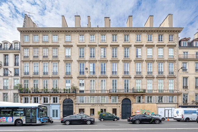 Plus de détails pour 23-25 Quai Voltaire, Paris - Logement à vendre