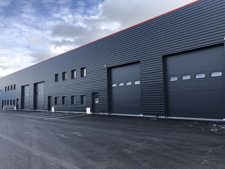 3 Rue Du Chaperon, Cernay-lès-Reims à louer - Photo de l’immeuble – Image 3 sur 5