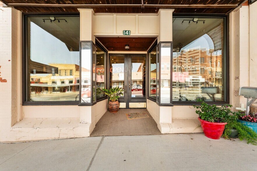 133 N Texas St, De Leon, TX à vendre - Photo de l’immeuble – Image 2 sur 27