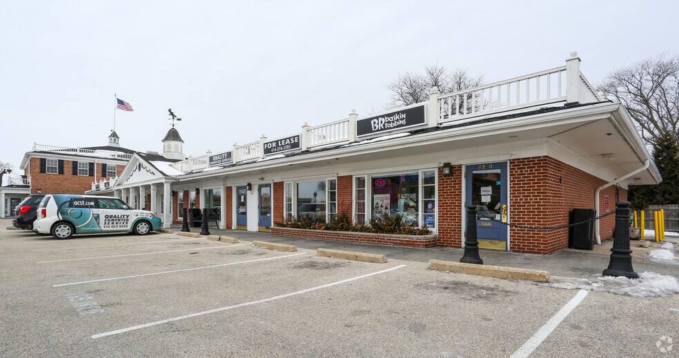 8820-8850 N Port Washington Rd, Bayside, WI à louer - Photo principale – Image 1 sur 8