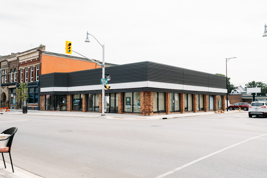 378-380 Talbot St, St Thomas, ON à louer - Photo de l’immeuble – Image 1 sur 4