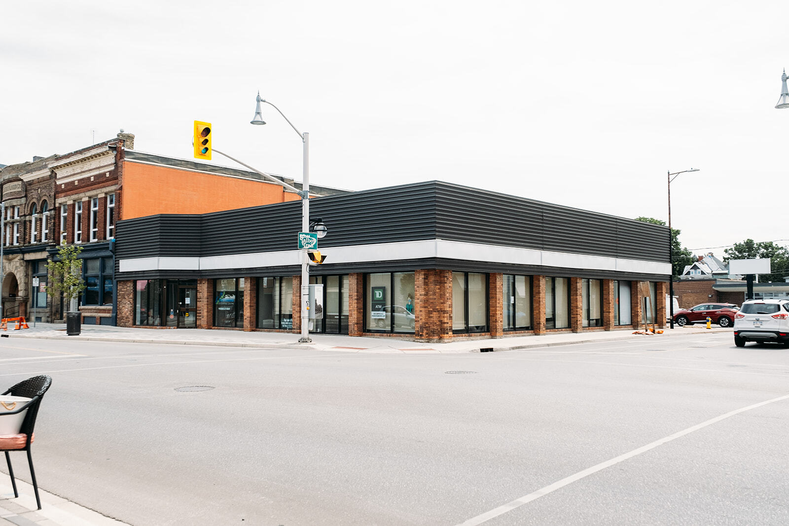 378-380 Talbot St, St Thomas, ON à louer Photo de l’immeuble– Image 1 sur 5