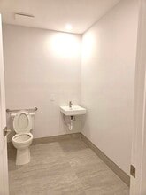 5317 W Atlantic Ave, Delray Beach, FL à louer Photo intérieure– Image 2 sur 5