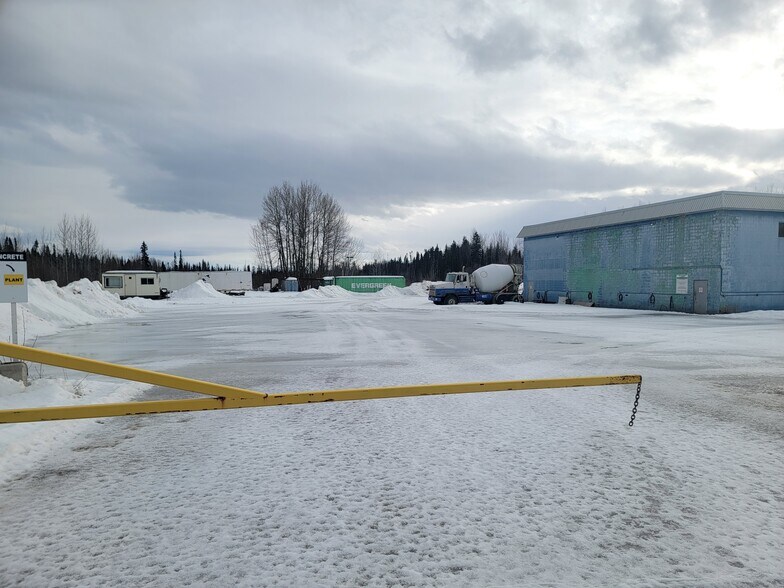 801 Mill rd, Mackenzie, BC à vendre - Photo de l’immeuble – Image 3 sur 26