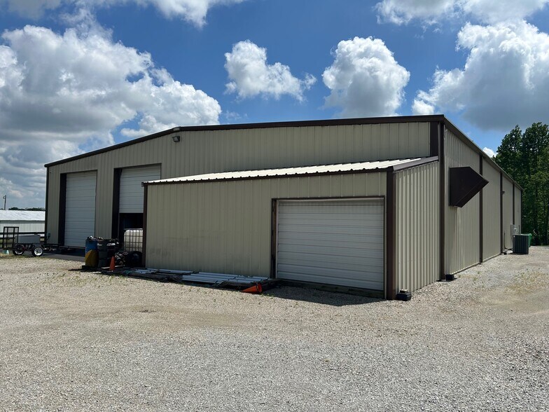 13002 Indiana 60, Memphis, IN à vendre - Photo de l’immeuble – Image 2 sur 18