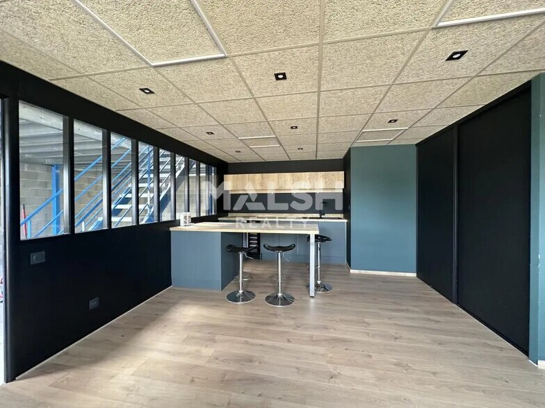 Local d’activités dans Civrieux à louer - Photo intérieure – Image 2 sur 8