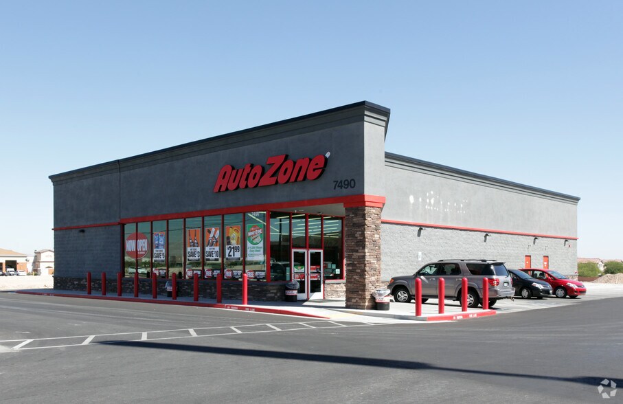 7490 S Rainbow Blvd, Las Vegas, NV à louer - Photo principale – Image 1 sur 3