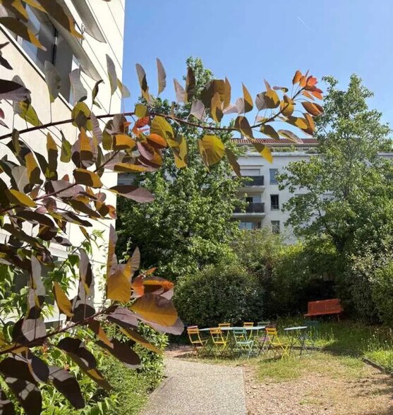 Bureau dans Lyon à louer - Photo de l’immeuble – Image 3 sur 16