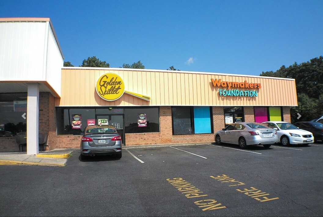 7100-7228 Hull Street Rd, Richmond, VA à louer Photo de l’immeuble– Image 1 sur 8