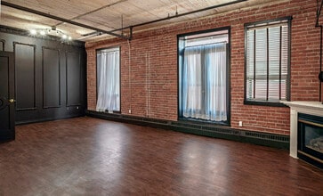 535 10th Ave SW, Calgary, AB à louer Photo intérieure– Image 2 sur 3