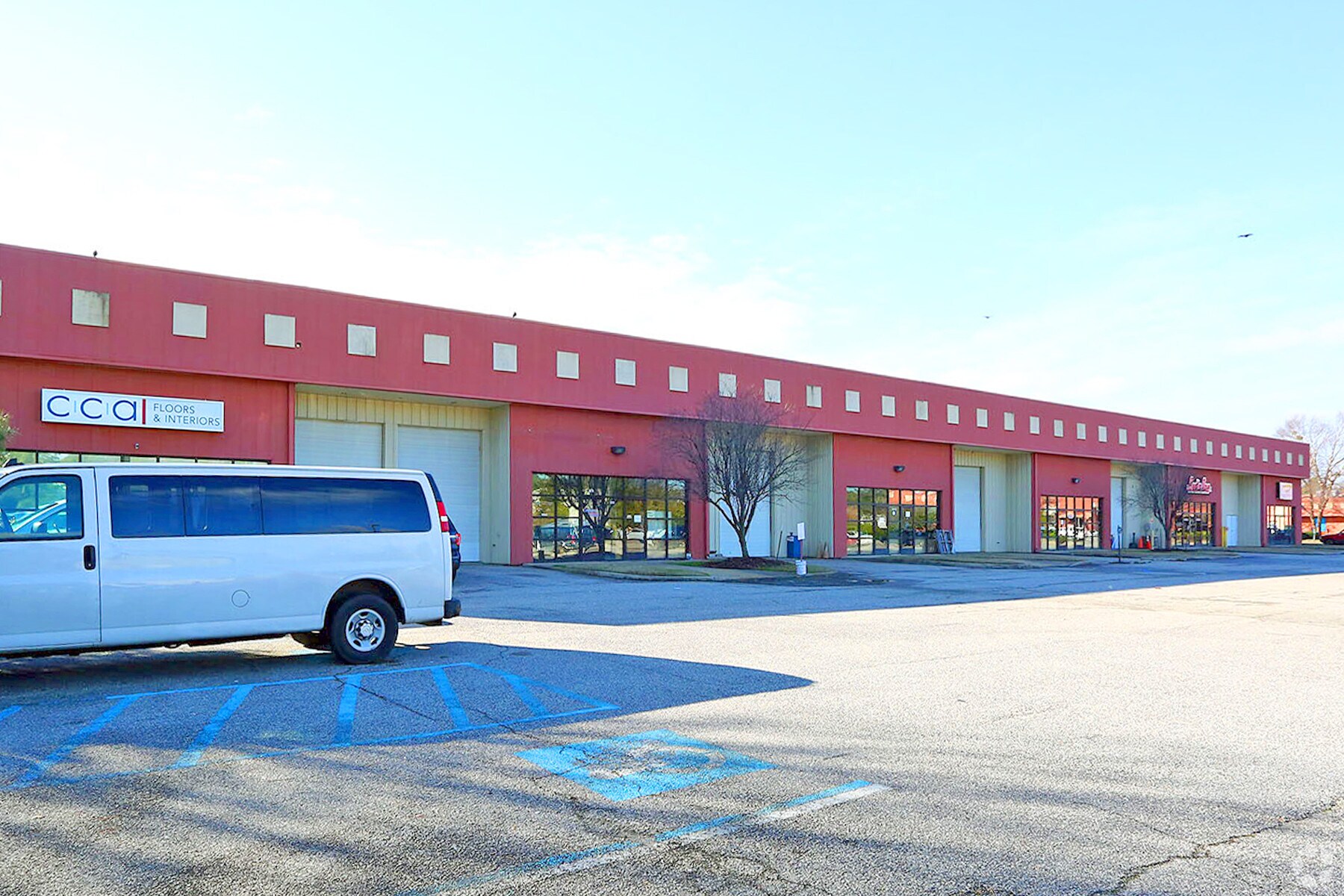 300 Ed Wright Ln, Newport News, VA à louer Photo principale– Image 1 sur 34