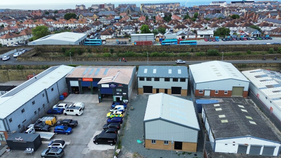 Marsh Rd, Rhyl à louer - Photo de l’immeuble – Image 2 sur 2