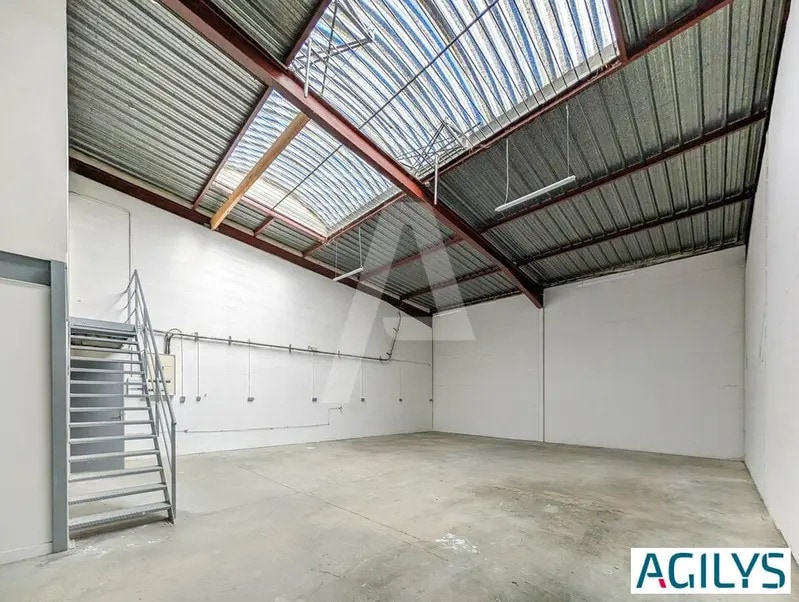 14 Rue Des Cerisiers, Lisses à louer Photo intérieure– Image 1 sur 13