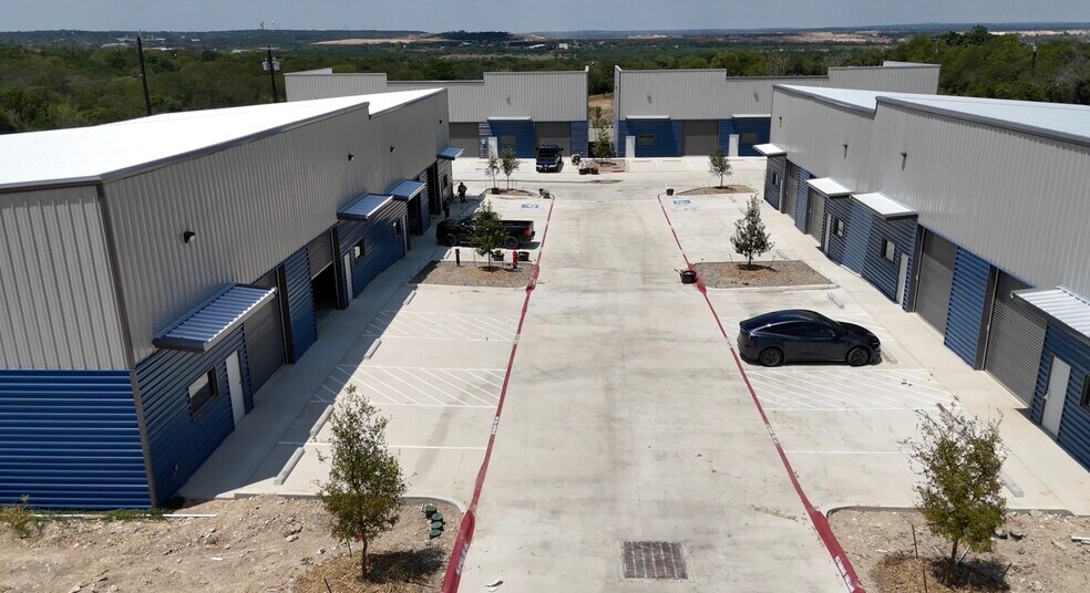 18735 Interstate 35 N, Schertz, TX à louer - Photo de l’immeuble – Image 1 sur 4