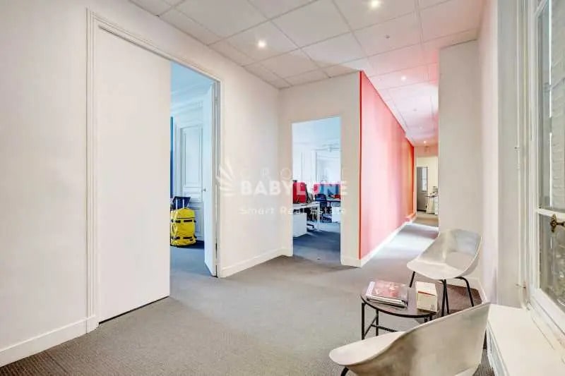 Bureau dans Paris à louer - Photo de l’immeuble – Image 2 sur 11