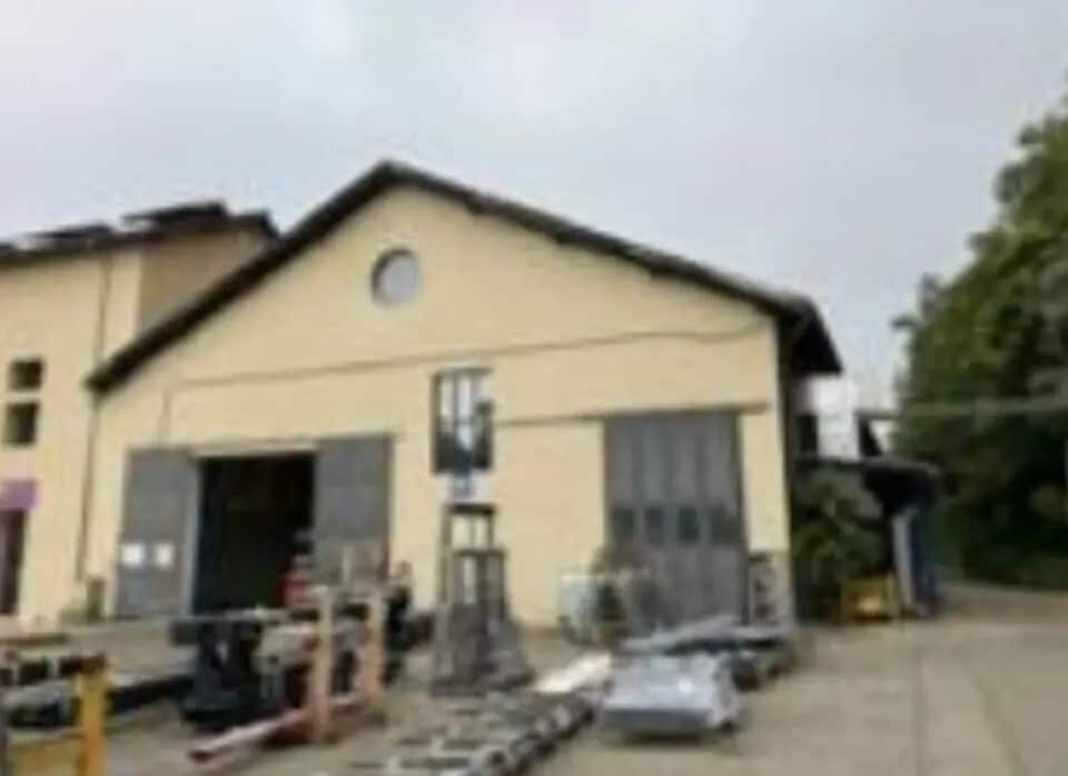 Local d’activités dans Neuville-sur-Saône à louer Photo de l’immeuble– Image 1 sur 5