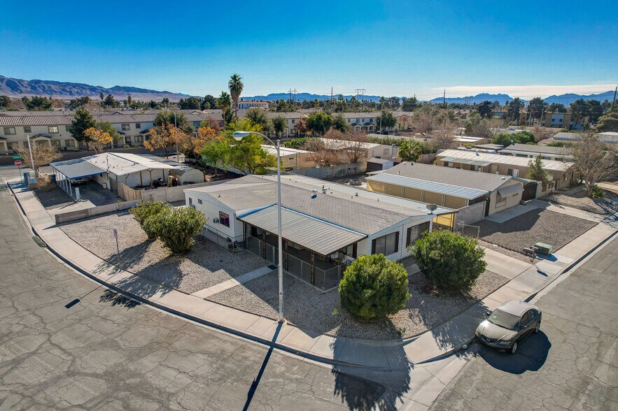 140 Sir David Way, Las Vegas, NV à vendre - Photo principale – Image 1 sur 2