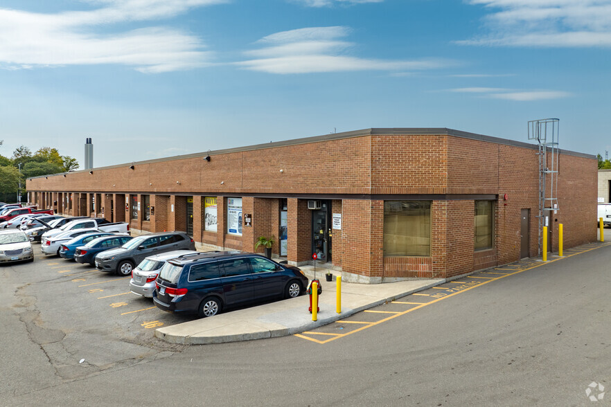 4801 Keele St, Toronto, ON à vendre - Photo de l’immeuble – Image 2 sur 35
