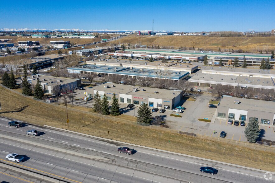 6330 12th St SE, Calgary, AB à louer - Aérien – Image 3 sur 5