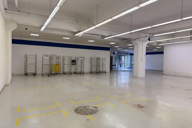 Plus de détails pour Industriel/Logistique à louer
