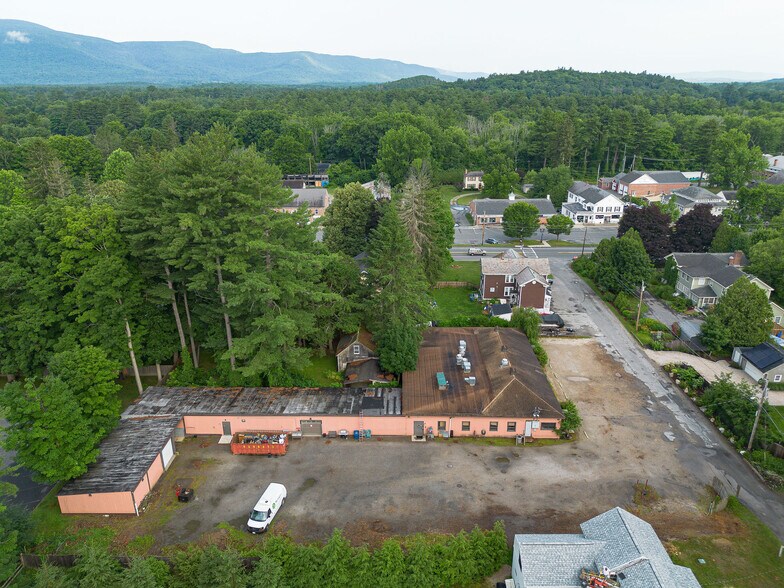 18 Elm Ct, Sheffield, MA à vendre - Photo de l’immeuble – Image 1 sur 15