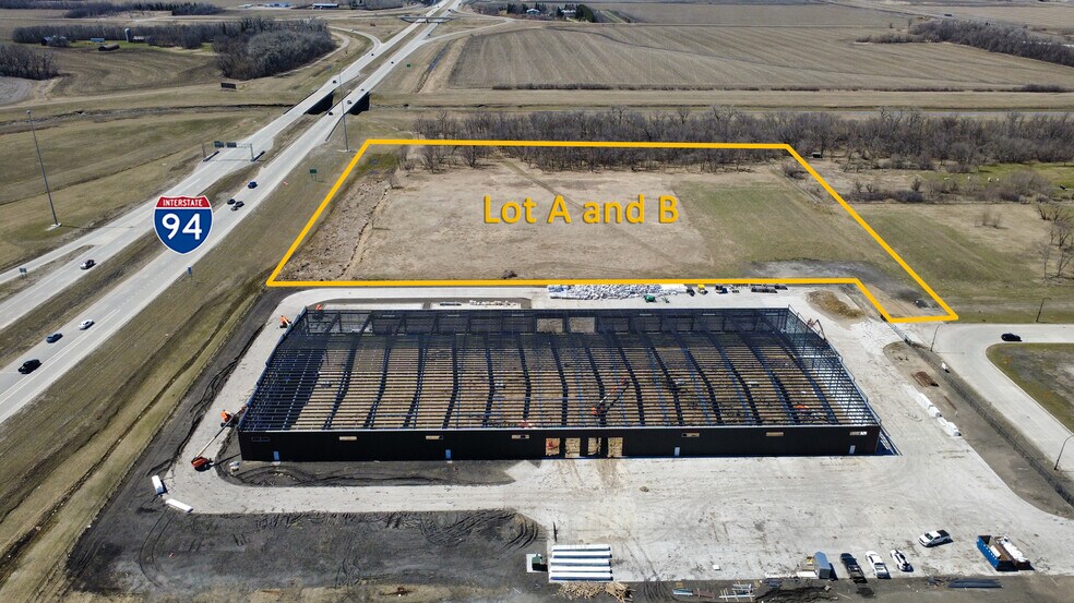 2651 4th NW Ave, West Fargo, ND à vendre - Photo de l’immeuble – Image 2 sur 8