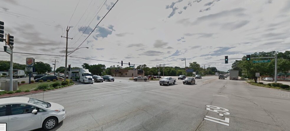 103 E Jefferson St, Shorewood, IL à louer - Photo de l’immeuble – Image 3 sur 3