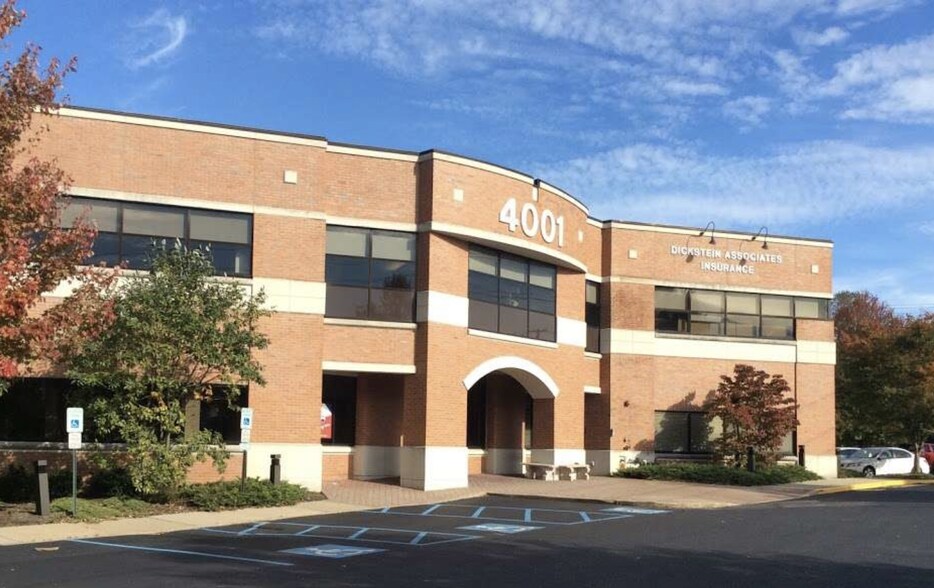 4001 Asbury Ave, Tinton Falls, NJ à louer - Photo de l’immeuble – Image 1 sur 6
