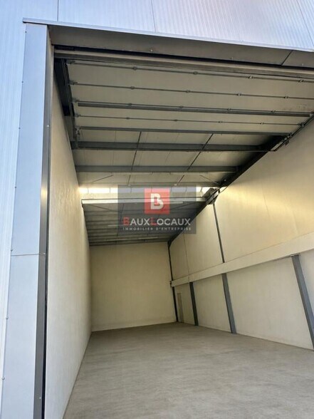 Local d'activités dans Sorgues à vendre - Photo intérieure – Image 2 sur 5