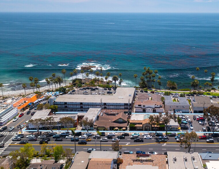 305-397 North Coast Hwy, Laguna Beach, CA à vendre - Photo de l’immeuble – Image 3 sur 10