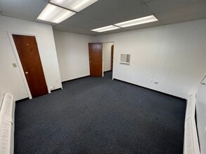 100 Hano St, Boston, MA à louer Photo intérieure– Image 2 sur 15