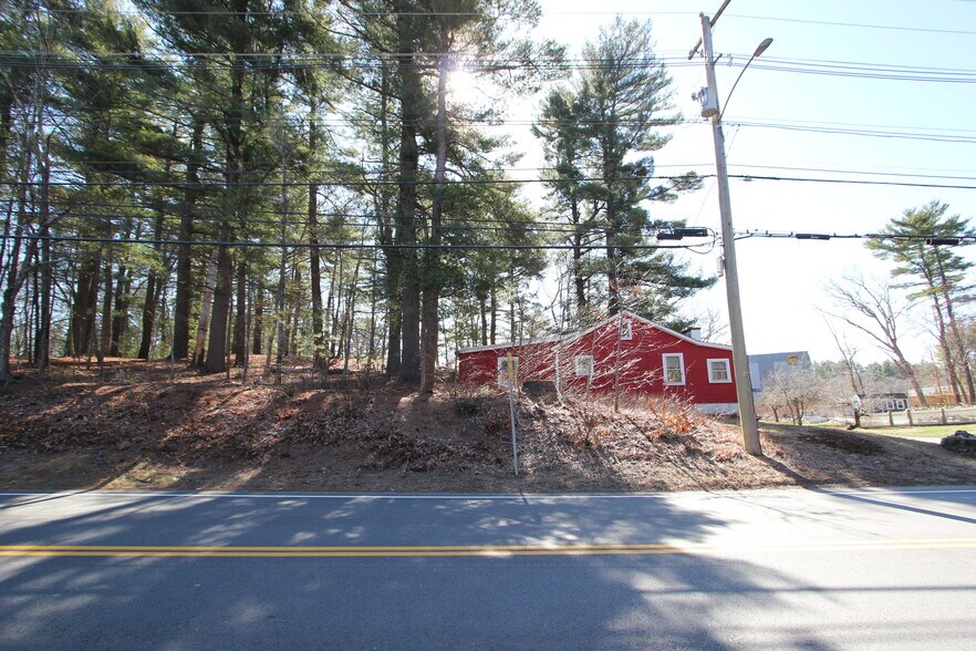 196 Grove St, Franklin, MA à vendre - Photo principale – Image 1 sur 9