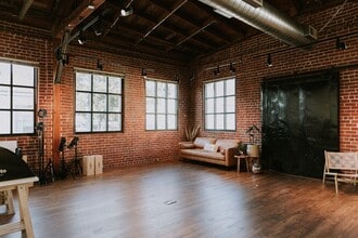 140-148 E Virginia St, San Jose, CA à louer Photo intérieure– Image 1 sur 7