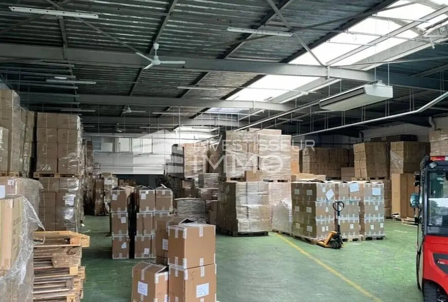 Local d’activités dans Montreuil à louer - Photo intérieure – Image 2 sur 5