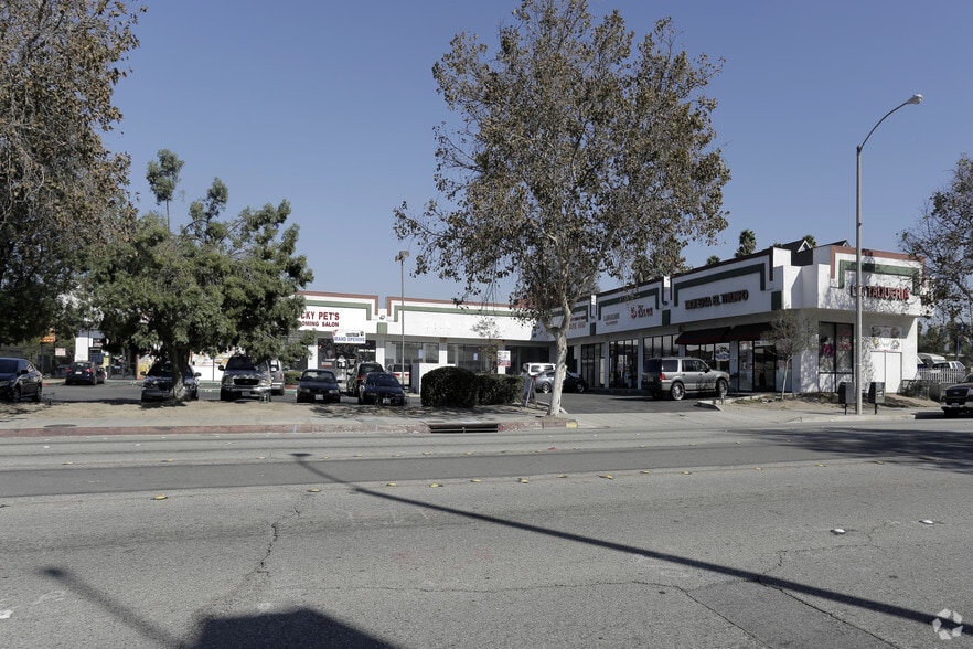 1565 Holt Ave, Pomona, CA à louer - Photo principale – Image 2 sur 4