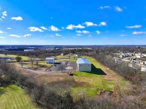 1050 Cairo Rd, Gallatin, TN à vendre Photo intérieure– Image 1 sur 16