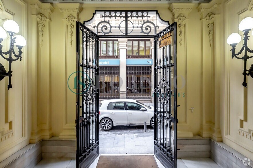 Calle de Víctor Hugo, 1, Madrid, Madrid à louer - Photo de l’immeuble – Image 2 sur 2