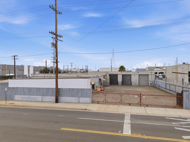 4337 Downey Rd, Los Angeles, CA à vendre - Photo de l’immeuble – Image 2 sur 7