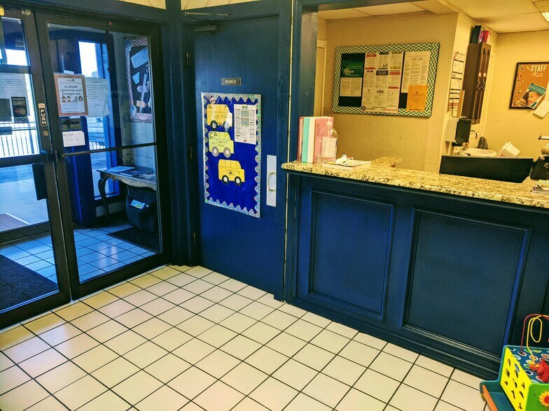 1804 NW 52nd St, Lawton, OK à vendre - Photo intérieure – Image 2 sur 14