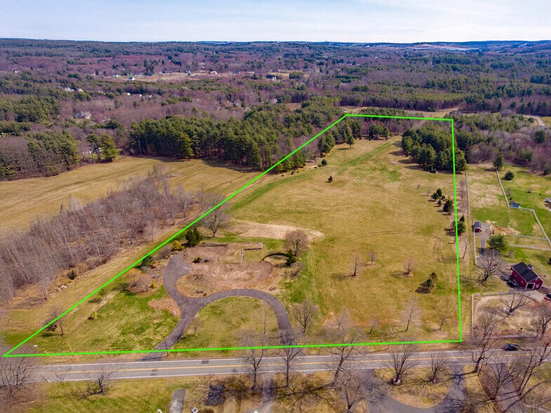 566 Prospect St, East Longmeadow, MA à vendre - Autre – Image 1 sur 12