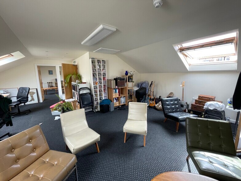 5 Newton Terrace Ln, Glasgow à vendre - Photo de l’immeuble – Image 2 sur 6