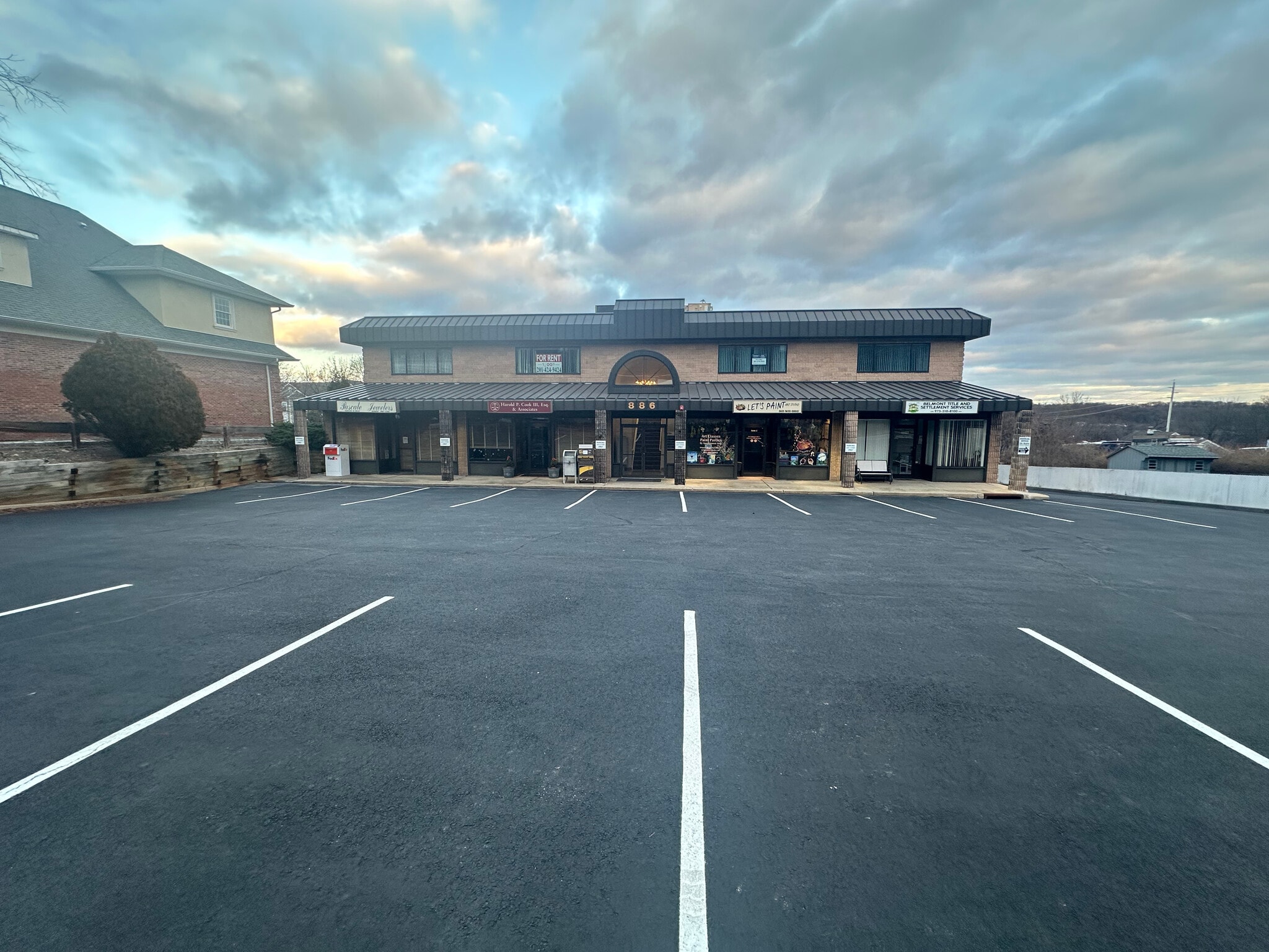 886 Belmont Ave, North Haledon, NJ à vendre Photo de l’immeuble– Image 1 sur 40