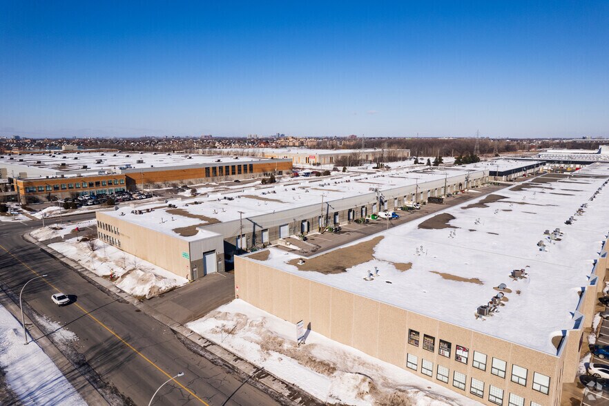3580-3680 Boul Poirier, Montréal, QC à louer - Aérien – Image 2 sur 4