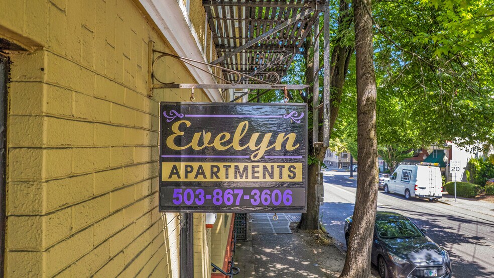 1215 NW 21st Ave, Portland, OR à vendre - Photo de l’immeuble – Image 3 sur 44
