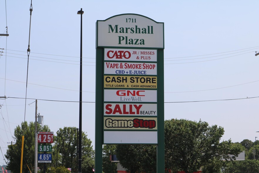 1711 N East End Blvd, Marshall, TX à louer - Photo de l’immeuble – Image 3 sur 9