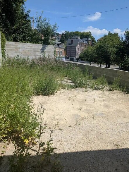 Local d'activités dans Mont-Saint-Aignan à vendre - Photo de l’immeuble – Image 2 sur 3