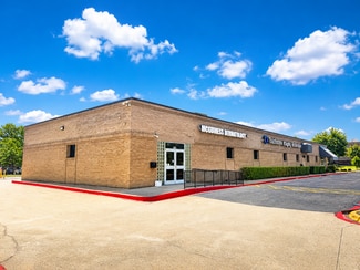 Plus de détails pour 1910-1920 N Collins Blvd, Richardson, TX - Bureau/Local commercial à louer
