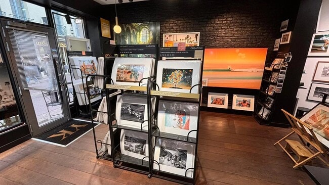 Plus de détails pour 3 Rue Des Louviers, Saint-Germain-en-Laye - Bureau à vendre