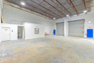 1593 SE Village Green Dr, Port Saint Lucie, FL à vendre Photo intérieure– Image 1 sur 1