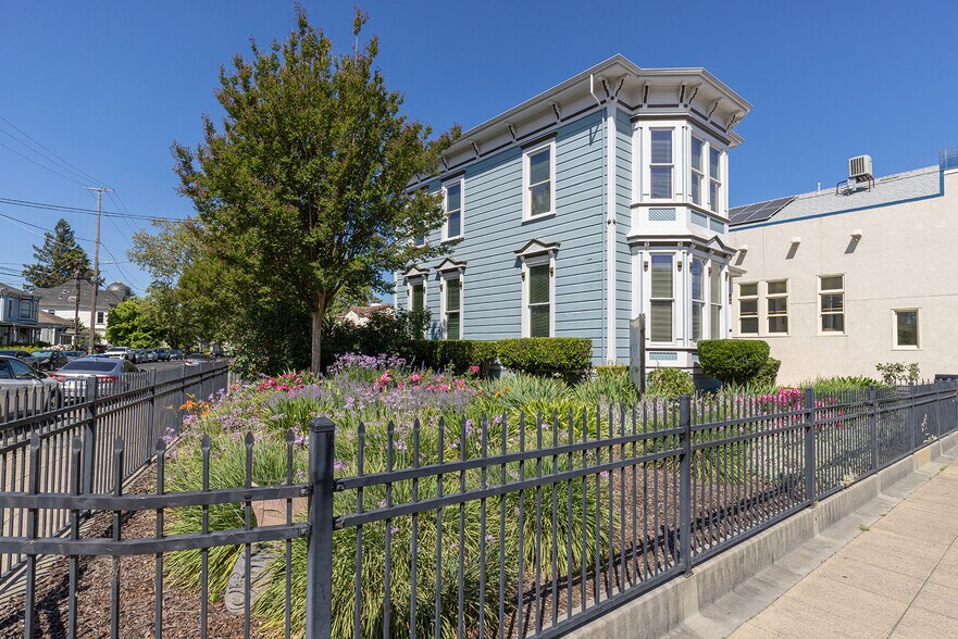 709 Franklin St, Napa, CA à vendre - Photo de l’immeuble – Image 3 sur 19